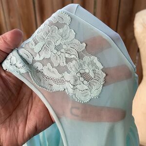 Vintage 60s SHADOWLINE PEIGNOIR Embroidered Chiffon Nylon Lace Blue M
